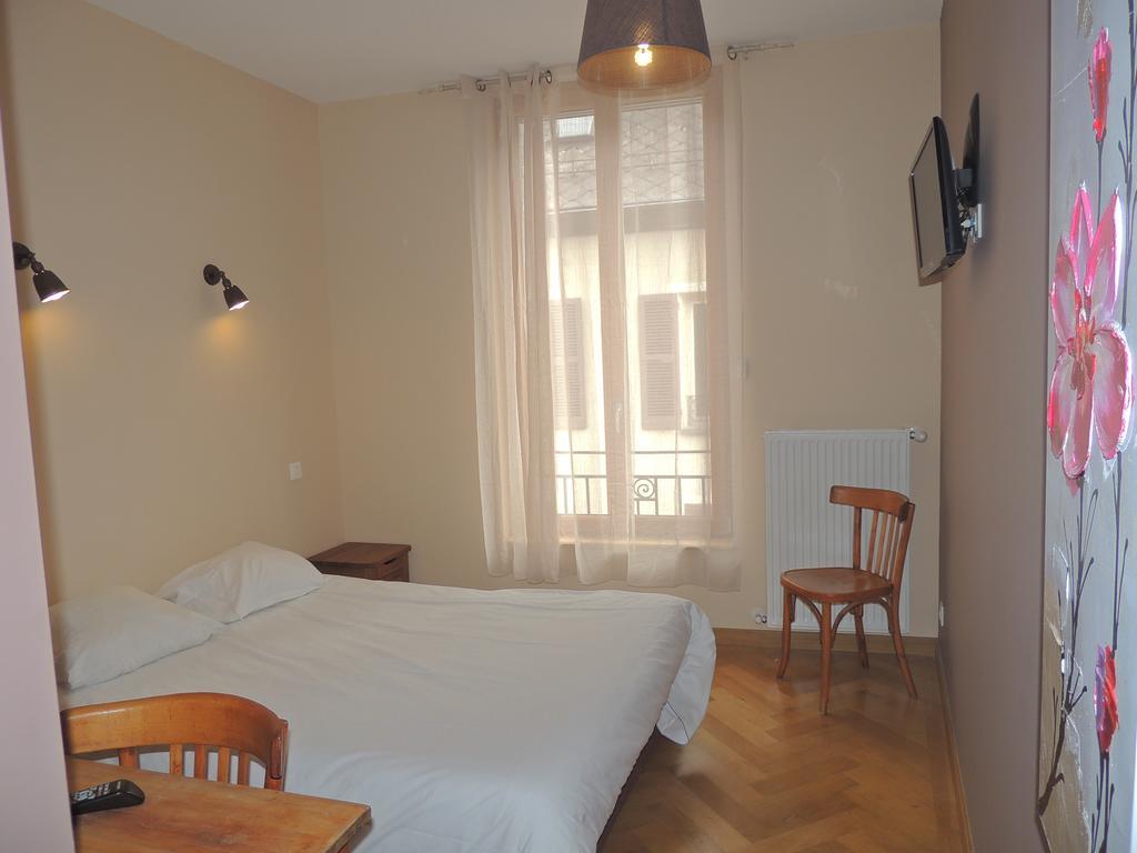 Hotel Des Alpes Le Bourg-dʼOisans Habitación foto