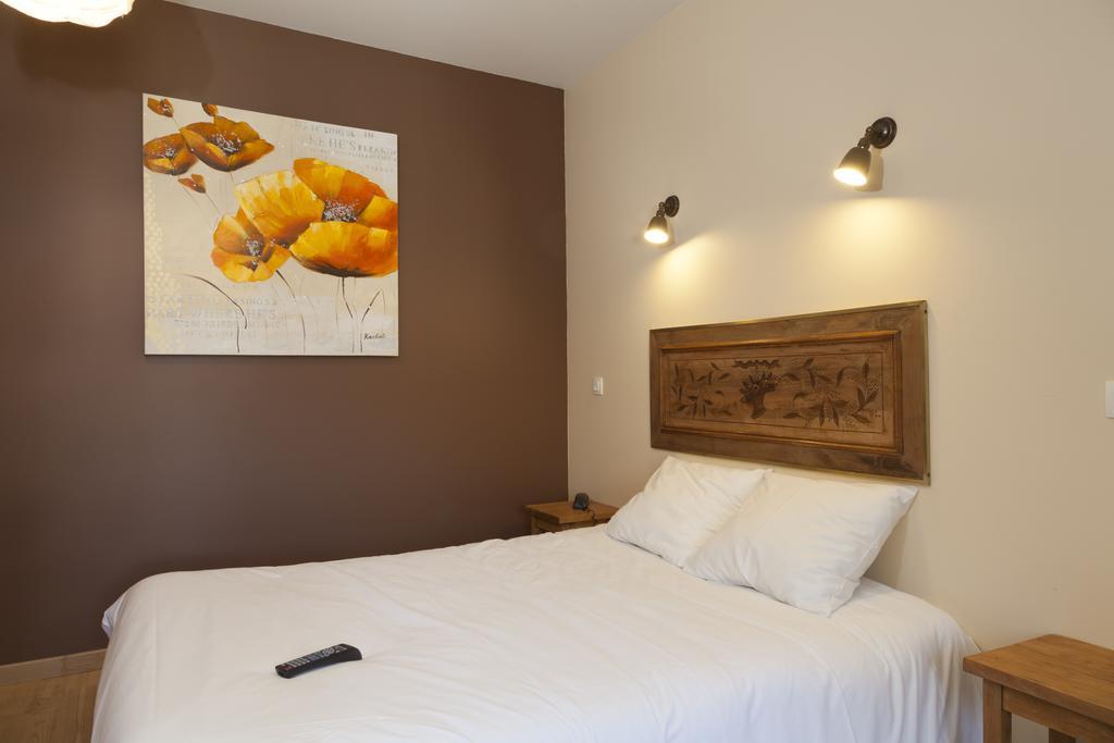 Hotel Des Alpes Le Bourg-dʼOisans Habitación foto
